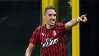 إسماعيل بن ناصر لاعب ميلان الإيطالي