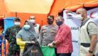 الإمارات تواصل إغاثة متضرري "زلزال إندونيسيا"