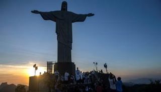 تمثال المسيح الفادي