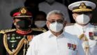 رئيس دولة يتوعد الشرطة بسبب "عيد الفصح"