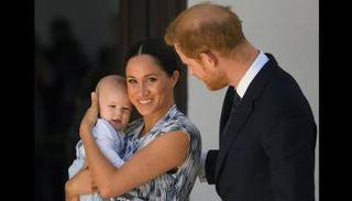 الأمير هاري وزوجته ميجان ماركل وابنهما آرتشي