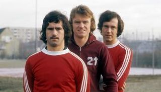 أساطير بايرن جيرد مولر وسيب ماير وفرانز بكينباور