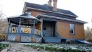 لمحبي الرعب.. منزل سفّاح شهير يفتح أبوابه للنزلاء قريباً