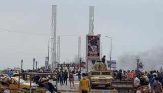 محتجون في مدينة الناصرية جنوبي العراق 