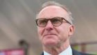 غضب رومينيجه يكشف حالة بايرن ميونيخ المعنوية قبل مواجهة الأهلي