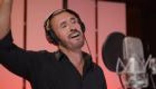 كاظم الساهر يغني لمسبار الأمل.. بالعلم تزدان الشعوب