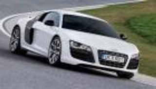 "المحرك" يضع طراز كورفيت c8 في مواجهة 9 موديلات