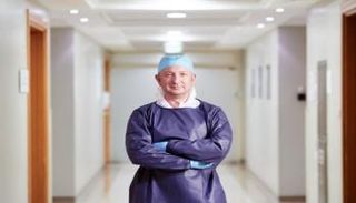 الدكتور ديفيد سيمون