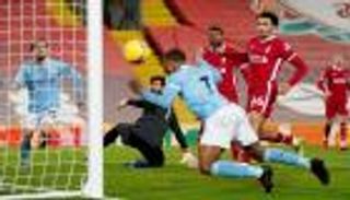 ليفربول ضد مان سيتي.. ماذا تفعل عندما يتحول بطلك إلى مهرج؟