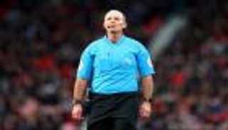 وصلت للتهديد بالقتل.. أزمة تحكيمية تشعل الدوري الإنجليزي 