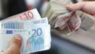 سعر الدولار واليورو في الجزائر اليوم الإثنين 8 فبراير 2021.. هبوط الدينار