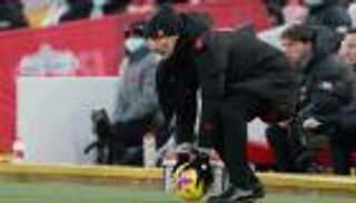 من الحسرة إلى "بطل فبراير".. جوارديولا يتواضع رغم رباعية ليفربول