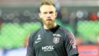 أوكيدجة يزاحم نافاس ويضغط على مبولحي