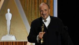 المؤلف وكاتب السيناريو الفرنسي جان كلود كاريير