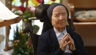 المعمرة الفرنسية لوسيل راندون