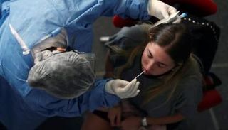 امتلاك الأجسام المضادة لا يعني بالضرورة عدم القدرة على نقل العدوى