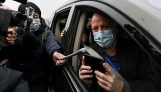  بيتر دازاك العضو في بعثة منظمة الصحة العالمية إلى الصين