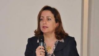 إيمان قزارة المتحدثة باسم هيئة الدفاع عن شكري بلعيد ومحمد البراهمي