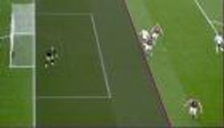 التسلل أحد أقدم قوانين كرة القدم.. كيف تغير عبر السنوات؟