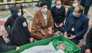 جثمان فخري زاده في نعشه قبل دفنه - أرشيفية