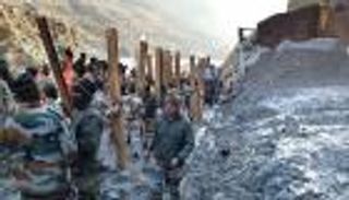 فيضان الهند.. الآمال تتضاءل بشأن عشرات المحاصرين والمفقودين