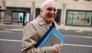 إدوارد ليستر المبعوث البريطاني الجديد للخليج