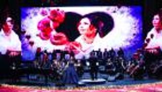 صور.. جنات بإطلالة الأميرات خلال حفل "عيد حب" في دار الأوبرا المصرية