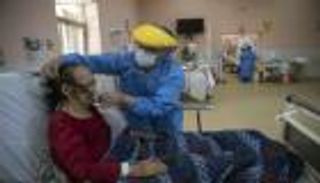 قفزة في إصابات كورونا بالبيرو.. ورقم قياسي بالمستشفيات