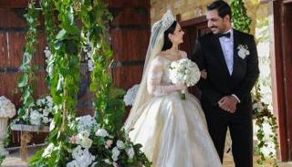 ديانا كرزون مع زوجها الإعلامي معاذ العمري