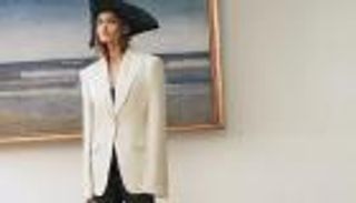 "الفانيليا" يتربع على عرش ألوان الموضة.. أناقة ورقي