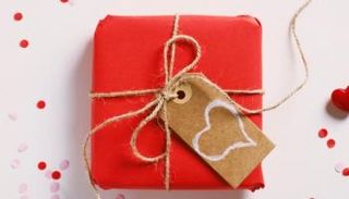 أمريكية تهدي زوجها صور النساء اللواتي أعجبنه على أنستقرام