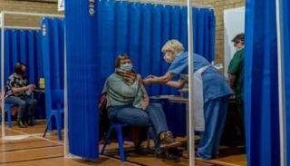 التطعيم ضد كورونا في بريطانيا- أرشيفية