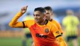 على طريقة مهاجم الهلال.. مصطفى محمد يواصل كتابة التاريخ