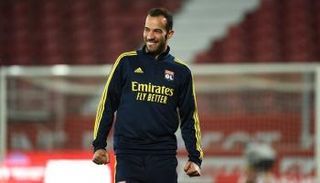 الجزائري جمال بلعمري لاعب ليون الفرنسي