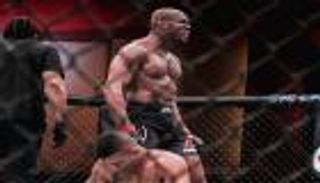 في غياب بيوريه.. القاضية تقود النيجيري عثمان لصناعة الحدث في UFC