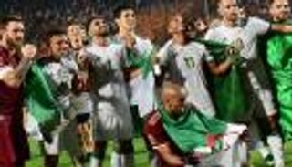 بعد عام من الغياب عن الملاعب.. "منحوس" الجزائر يبهر الفرنسيين
