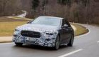 بملامح رياضية.. مرسيدس الفئة C الجديدة تغزو الأسواق في يونيو