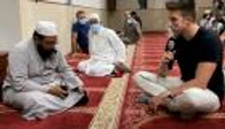 بالصور.. حكاية يوتيوبر ألماني شهير يعتنق الإسلام