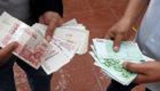 سعر الدولار واليورو في الجزائر اليوم الإثنين 15 فبراير 2021