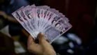 سعر الدولار في سوريا اليوم الإثنين 15 فبراير 2021.. الليرة تهبط مجددا