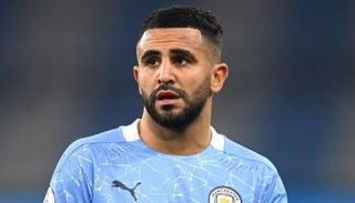 رياض محرز نجم فريق مانشستر سيتي ومنتخب الجزائر