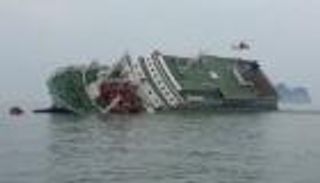 60 قتيلاً في تحطم عبّارة بنهر الكونغو.. ومئات المفقودين