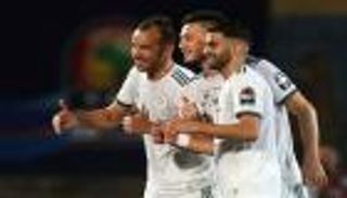 دوري أبطال أوروبا.. القلق يضرب بن سبعيني قبل مواجهة محرز