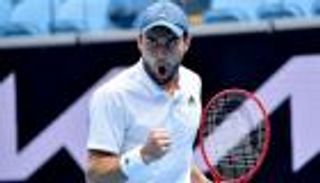 أستراليا المفتوحة.. كاراتسيف يدخل التاريخ.. وأوساكا تضرب موعدا مع ويليامز