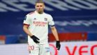 لحجز مركزه الأساسي.. سليماني ينتفض ضد مهاجم ليون