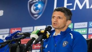 رازفان لوشيسكو مدرب الهلال السعودي السابق