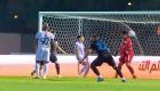 ترتيب الدوري السعودي.. هدايا الشباب والأهلي تعيد الهلال إلى السباق