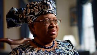 نغوزي أوكونجو إيويلا الفائزة بمنصب رئاسة منظمة التجارة العالمية - رويترز