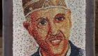 الرسم بالدبابيس.. قصة تشكيلي يخوض تجربة الفن النادر باليمن