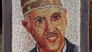 أول لوحة للرسم بالدبابيس للفنان اليمني المعافري
